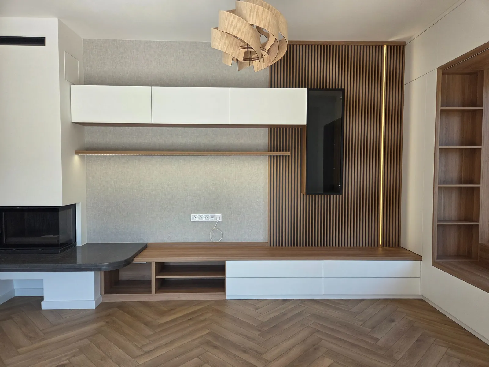 PeterFaDesign műhely és elkészült egyedi bútor